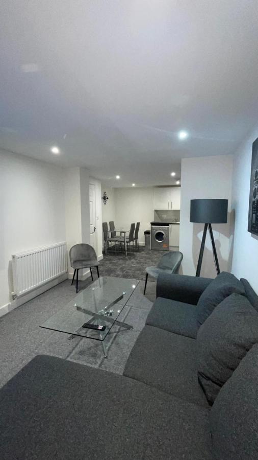 2 Bed Room Luxury Apartment In Old Kent Road لندن المظهر الخارجي الصورة