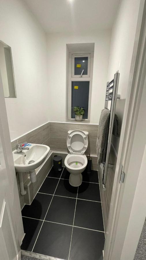 2 Bed Room Luxury Apartment In Old Kent Road لندن المظهر الخارجي الصورة